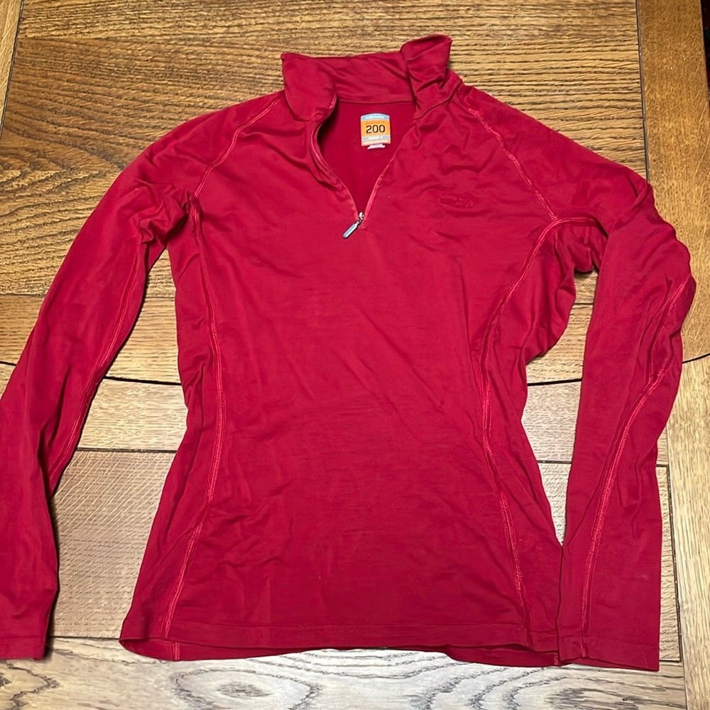 IceBreaker 200 Bodyfit merino long-sleeve base layer. 1/4 zip. Size SM